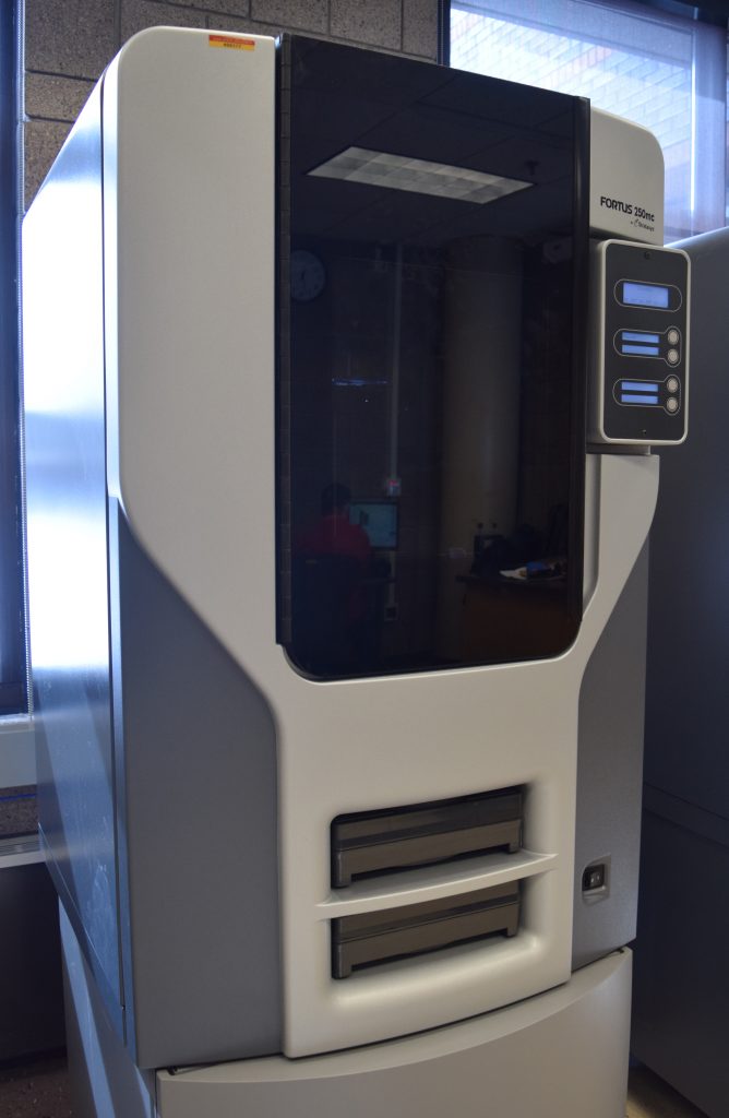 3D printer model Fortus 250mc
